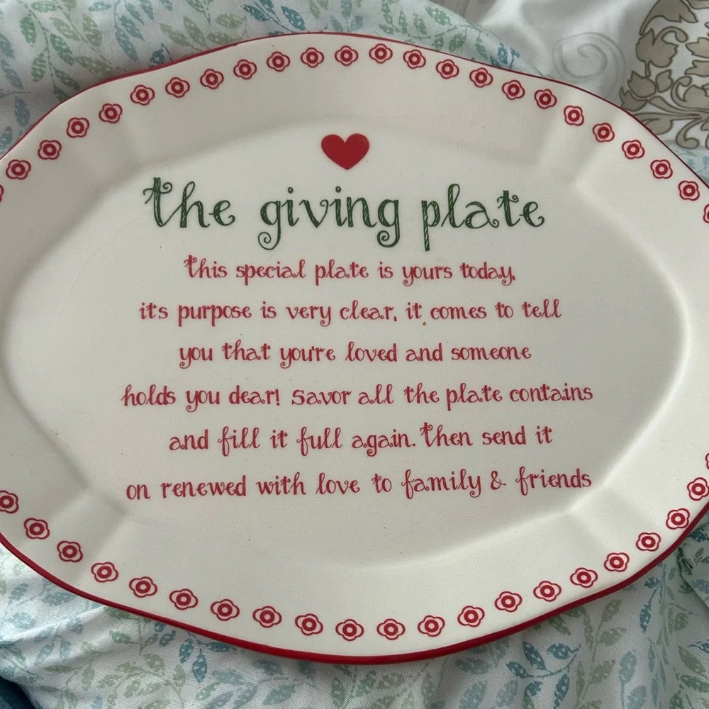 The Giving Plate Red and Green Decorative Plate DEI Design, Perfect Hostess Gift - Picture 6 of 6